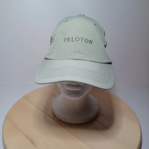 Peloton Run Vented Hat Strapback Perforated Sage Green see pictures for referenc - Picture 1 of 8